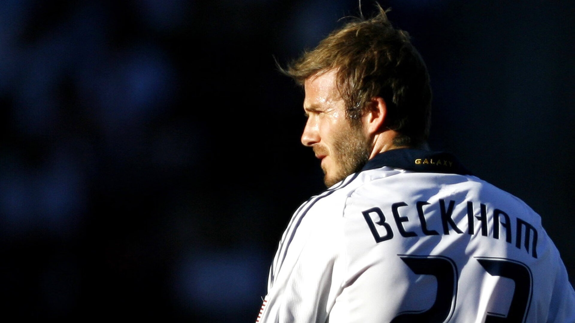 活塞掀翻火箭,福克斯在欧冠半决赛接管比赛,体育世界里的逆袭与主宰